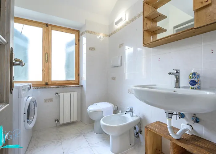 Apartament La Mansarda Sopra Campo Pisano - Genovainrelax Genua